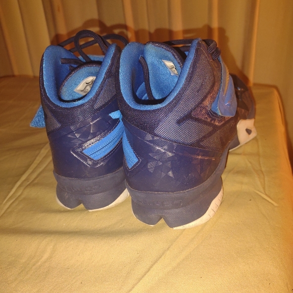 LeBron Zoom Soldier 8 'Midnight Navy' - Picture 3 of 7